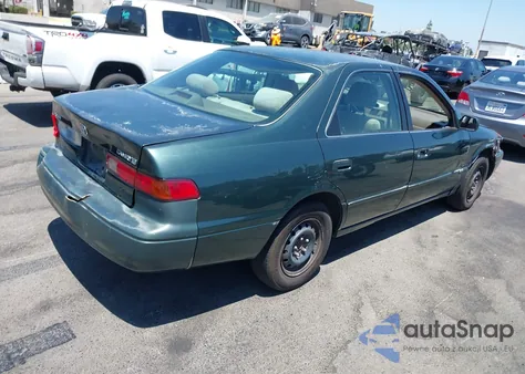 1999 Toyota Camry Le from USA, damaged, VIN 4T1BG22KXXU888043